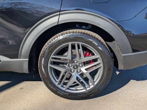 New 2026 Ford Explorer ST-Line w/ ST-Line Street Pack image 8