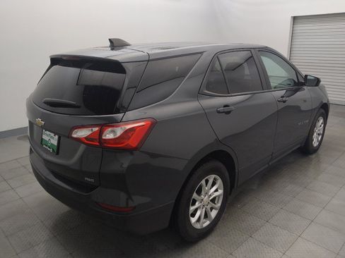 Used 2021 Chevrolet Equinox LS w/ LS Convenience Package AWD/4WD image 9