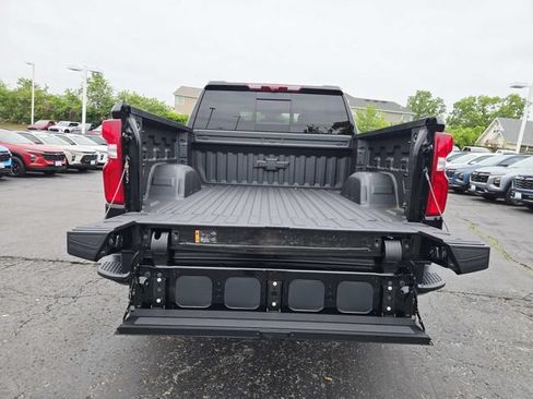 New 2026 Chevrolet Silverado 1500 ZR2 w/ LPO, Dark Essentials Package AWD/4WD image 17