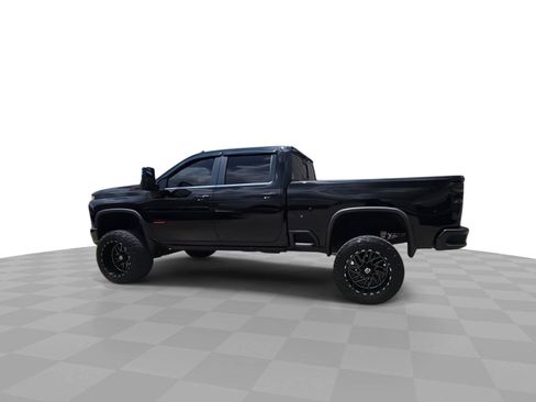 Used 2021 Chevrolet Silverado 2500 LT w/ Z71 Chrome Sport Edition AWD/4WD image 6