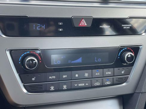 Used 2015 Hyundai Sonata Limited FWD image 20