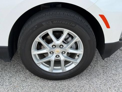 Used 2024 Chevrolet Equinox LT w/ LPO, Floor Liner Package FWD image 7