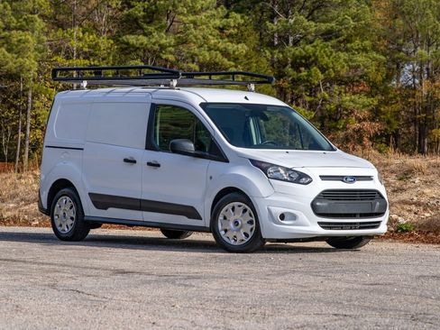 Used 2015 Ford Transit Connect XLT image 3