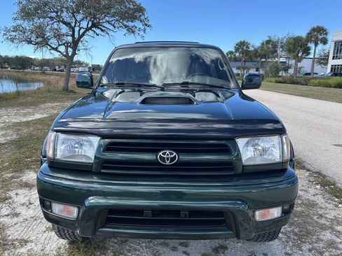 Used 2000 Toyota 4Runner SR5 image 4