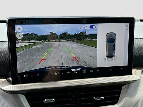 New 2026 Ford Explorer Active RWD image 9