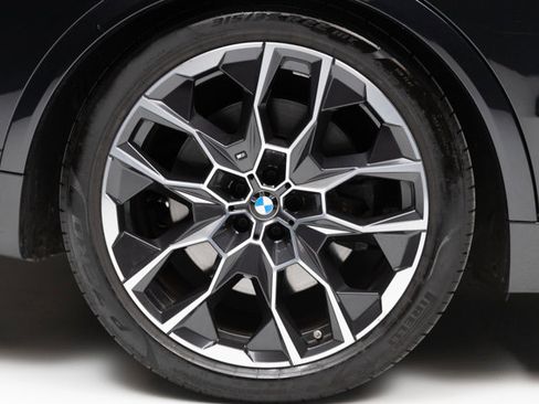 Used 2023 BMW X7 M60i w/ Executive Package image 33