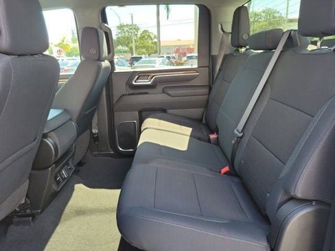 Used 2025 Chevrolet Silverado 2500 LT w/ Convenience Package AWD/4WD image 8