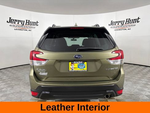 Used 2023 Subaru Forester Limited AWD/4WD image 7