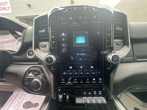 Used 2022 RAM 1500 Big Horn AWD/4WD image 18