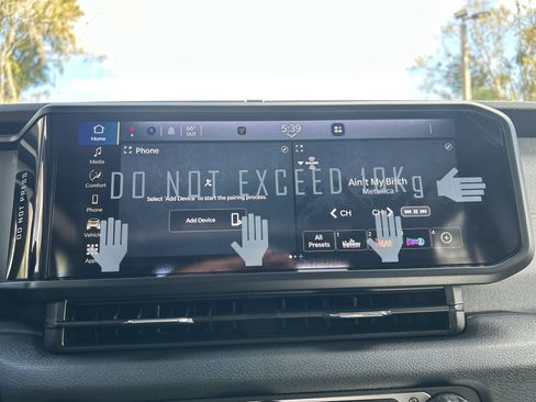 New 2025 Jeep Gladiator Sport image 43