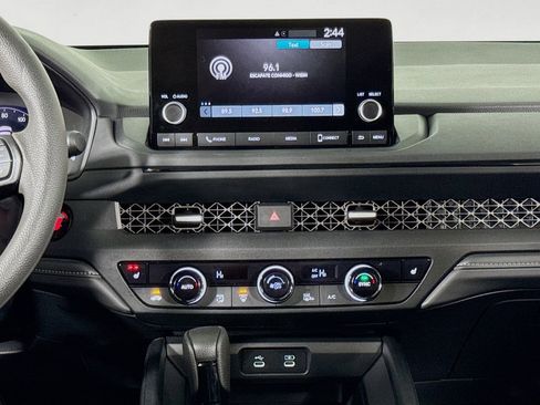 Used 2025 Honda Accord SE image 14