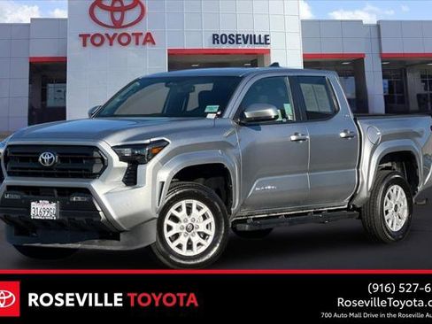 Certified 2025 Toyota Tacoma SR5 image 1