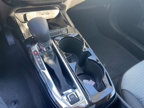 New 2026 Chevrolet Trax LT w/ Sunroof Package image 25