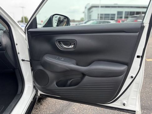 Used 2023 Honda HR-V EX-L image 12