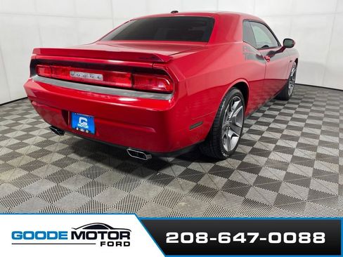 Used 2012 Dodge Challenger R/T RWD image 7