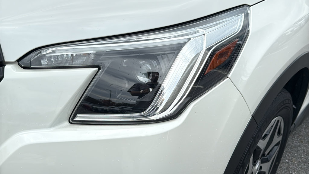 Certified 2023 Subaru Forester Premium AWD/4WD image 7