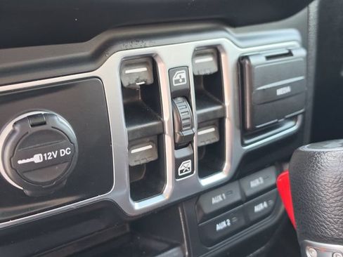 Used 2020 Jeep Wrangler Unlimited Sport AWD/4WD image 28
