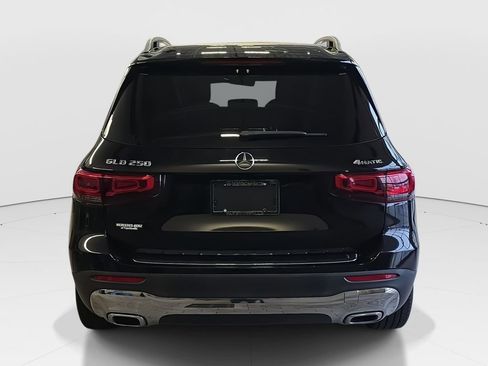 Certified 2022 Mercedes-Benz GLB 250 4MATIC w/ Premium Package Lite image 5