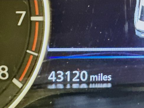 Used 2024 Nissan Altima 2.5 SV image 19