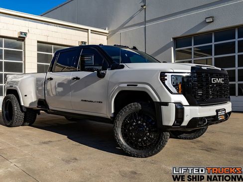Used 2025 GMC Sierra 3500 Denali w/ Denali Reserve Package image 1