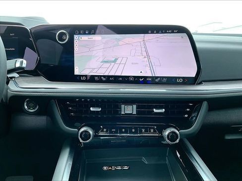 New 2026 Chevrolet Suburban Premier image 12