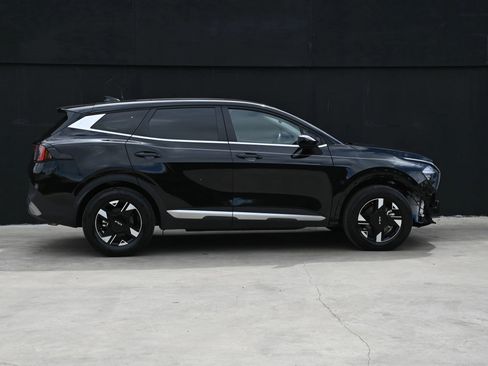 Used 2026 Kia Sportage LX image 6