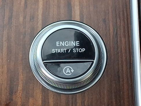 New 2024 Mercedes-Benz C 300 4MATIC Sedan image 22