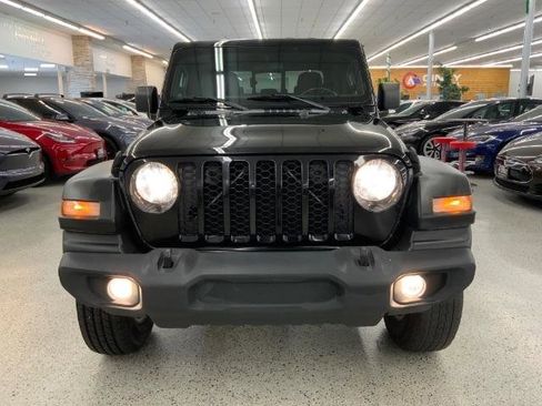Used 2020 Jeep Gladiator Sport w/ Quick Order Package 24S image 2