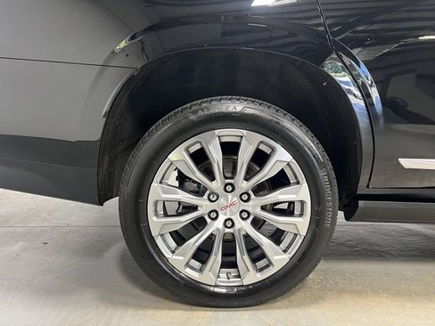 Used 2023 GMC Yukon Denali w/ LPO, Floor Liner Package image 15