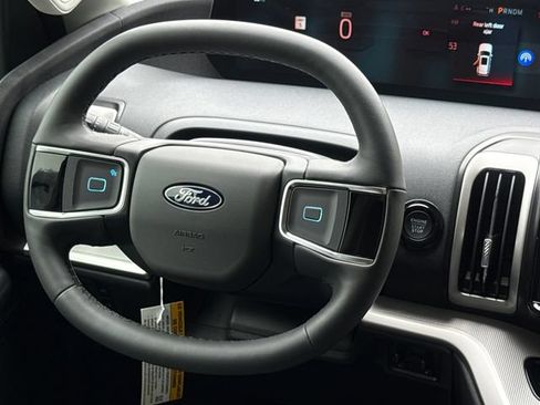 New 2026 Ford Expedition Active RWD image 13