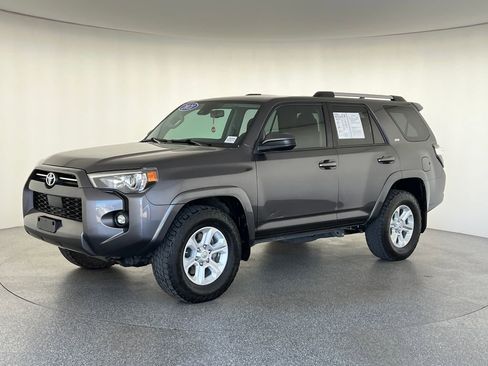 Used 2021 Toyota 4Runner SR5 AWD/4WD image 9