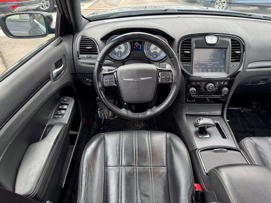 Used 2014 Chrysler 300 S RWD image 11