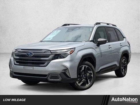 Used 2025 Subaru Forester Limited image 1