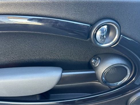 Used 2011 MINI Cooper S image 14