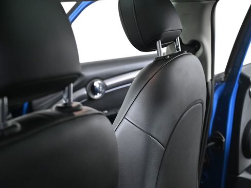 Certified 2022 MINI Cooper 4-Door Hardtop image 25