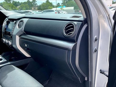 Used 2020 Toyota Tundra SR5 w/ SR5 Upgrade Package AWD/4WD image 18
