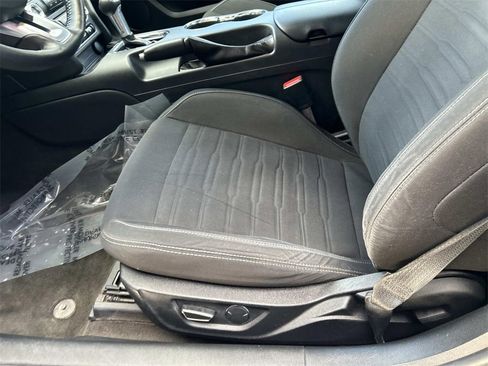 Used 2017 Ford Mustang EcoBoost image 17