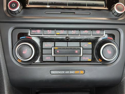 Used 2012 Volkswagen Golf R 2-Door image 27