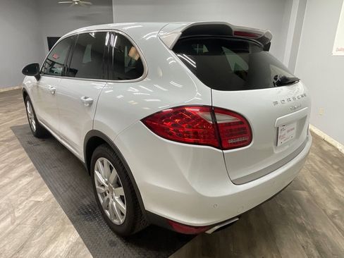 Used 2014 Porsche Cayenne AWD/4WD image 4