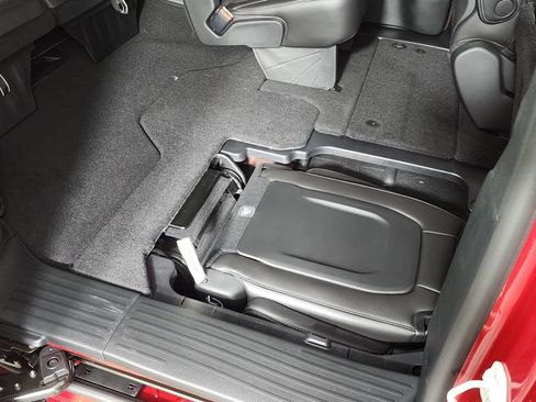 New 2026 Chrysler Pacifica Select image 31