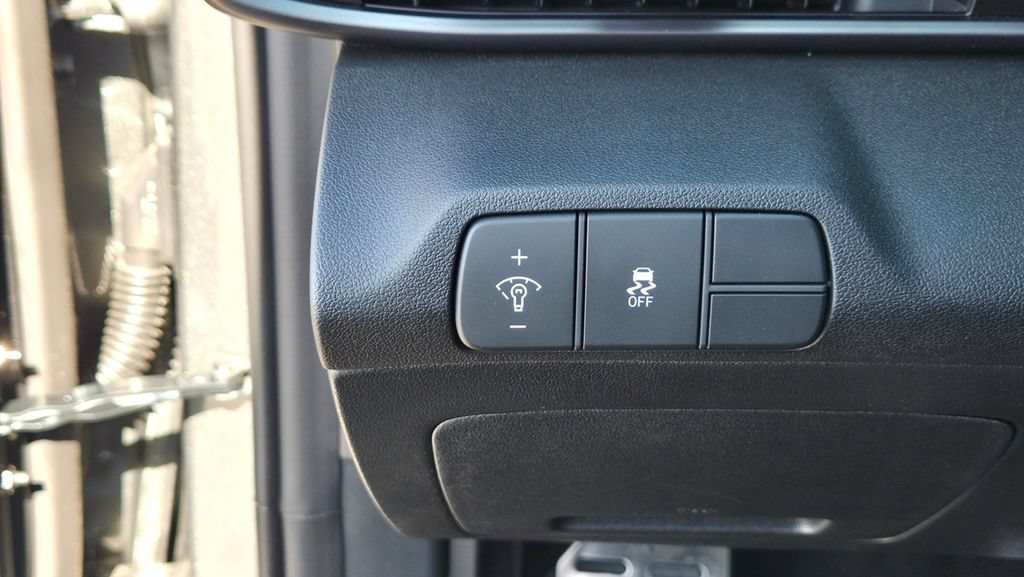 New 2026 Hyundai Elantra SEL Sport FWD image 15