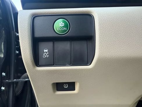 Used 2016 Honda Accord LX image 28