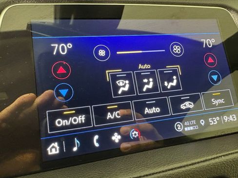 Used 2022 Cadillac XT4 Premium Luxury w/ Safety Alert Package image 30