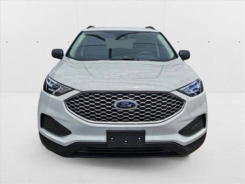 New 2024 Ford Edge SE image 6