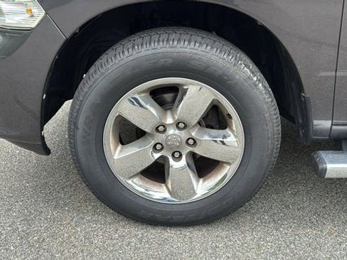 Used 2019 RAM 1500 Express w/ Express Value Package AWD/4WD image 11