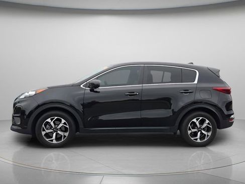 Used 2022 Kia Niro EX Premium w/ Cold Weather Package FWD image 3