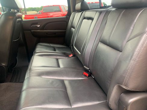 Used 2008 GMC Sierra 2500 SLT w/ Z71 Off-Road Package AWD/4WD image 23