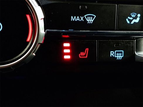 Used 2022 Ford F150 XLT w/ Equipment Group 302A High image 16