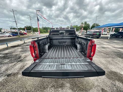 Used 2021 GMC Sierra 1500 SLT AWD/4WD image 25
