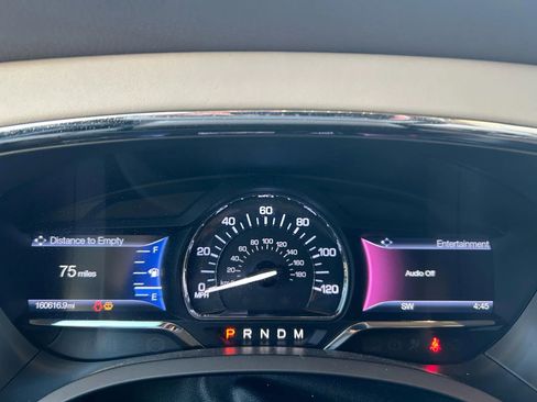 Used 2017 Lincoln Navigator Select image 23